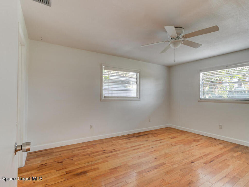 922 Locust Street, New Smyrna Beach, FL 32169