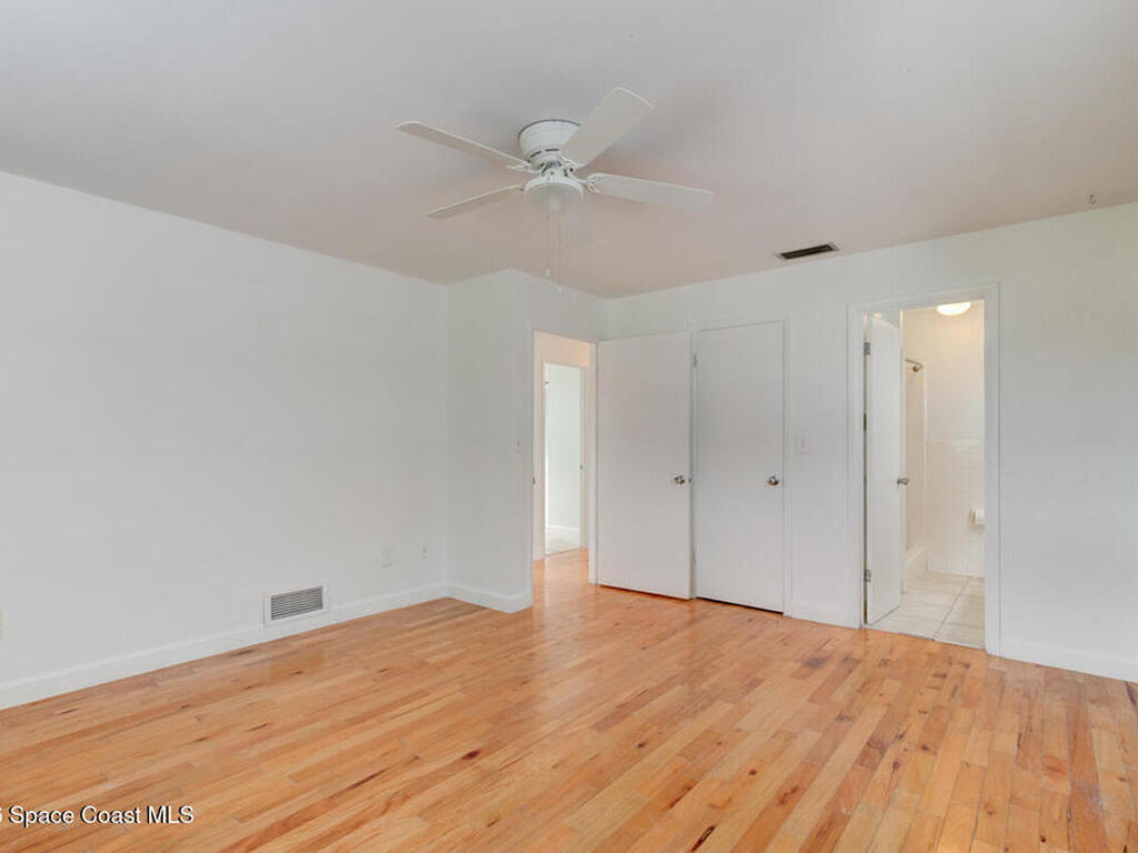 922 Locust Street, New Smyrna Beach, FL 32169