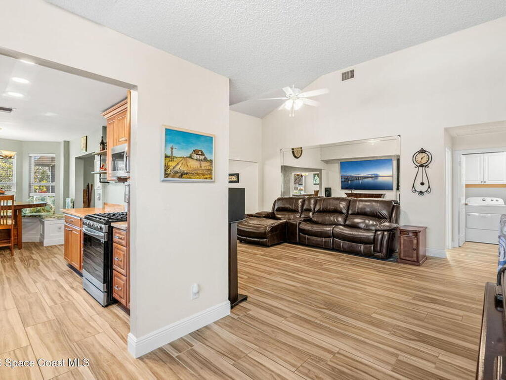 2899 Pebble Creek Street, Melbourne, FL 32935