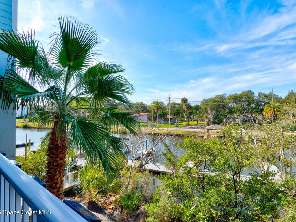 3 Riverwalk Drive, New Smyrna Beach, FL 32169