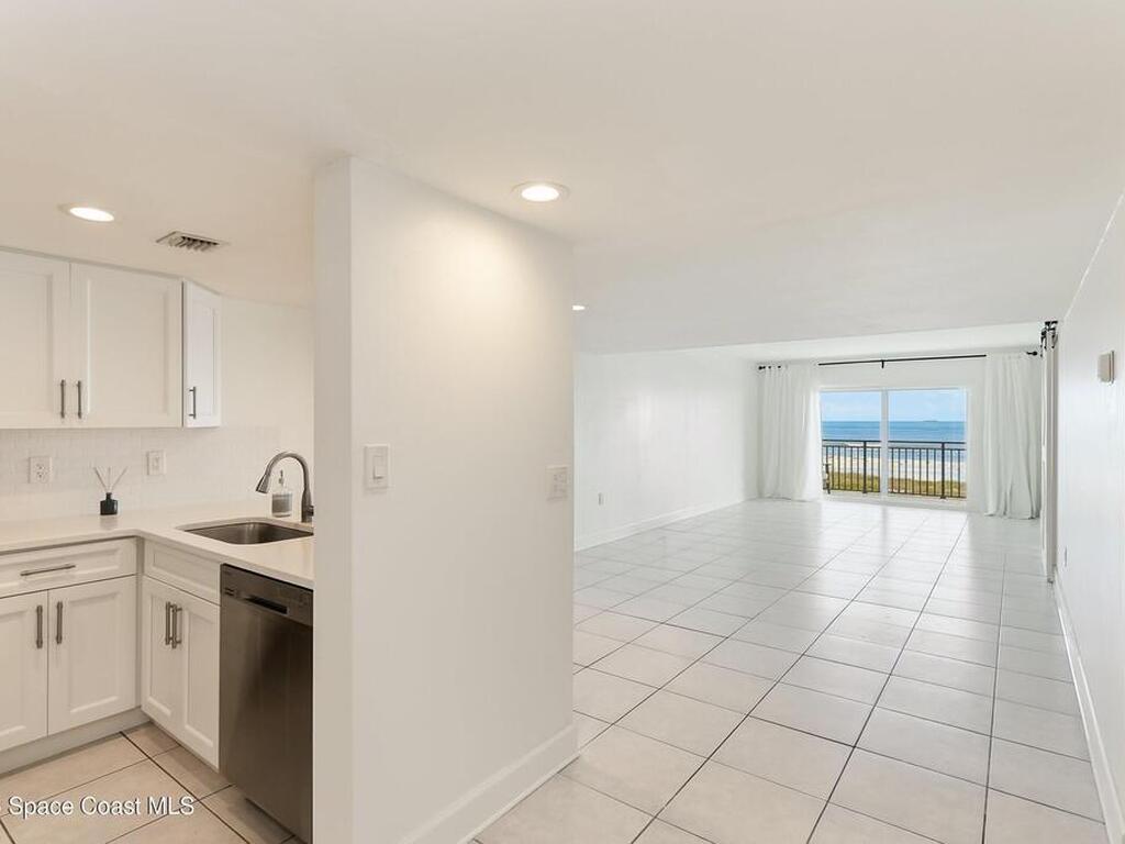 3060 N Atlantic Avenue, Cocoa Beach, FL 32931