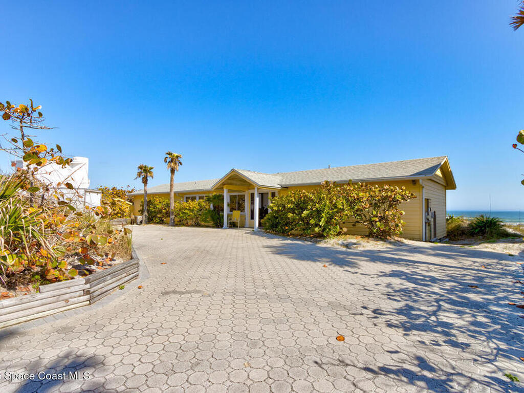 921 N Atlantic Avenue, New Smyrna Beach, FL 32169