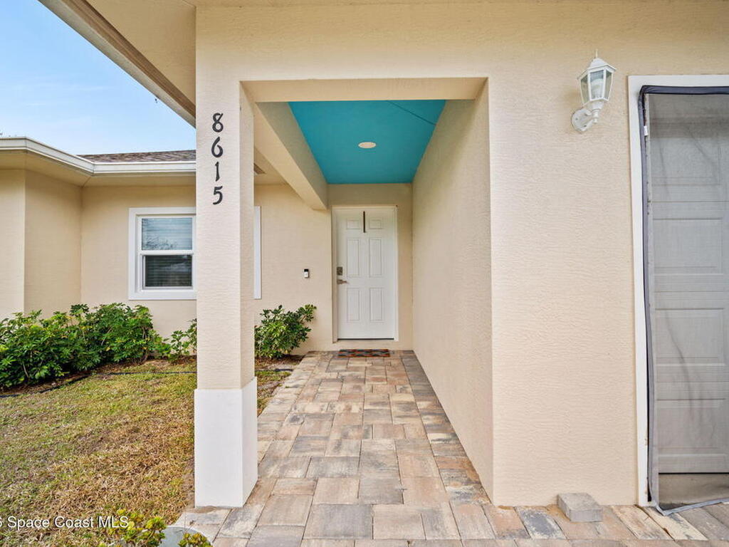 8615 102nd Court, Vero Beach, FL 32967
