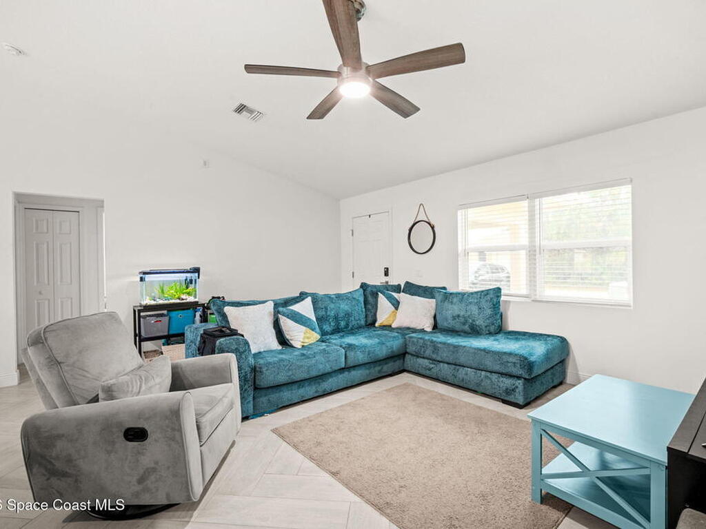 8615 102nd Court, Vero Beach, FL 32967