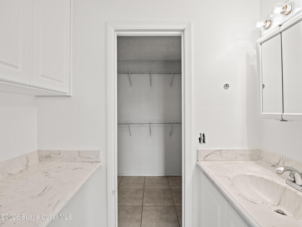 1525 W Riviera Drive, Merritt Island, FL 32952