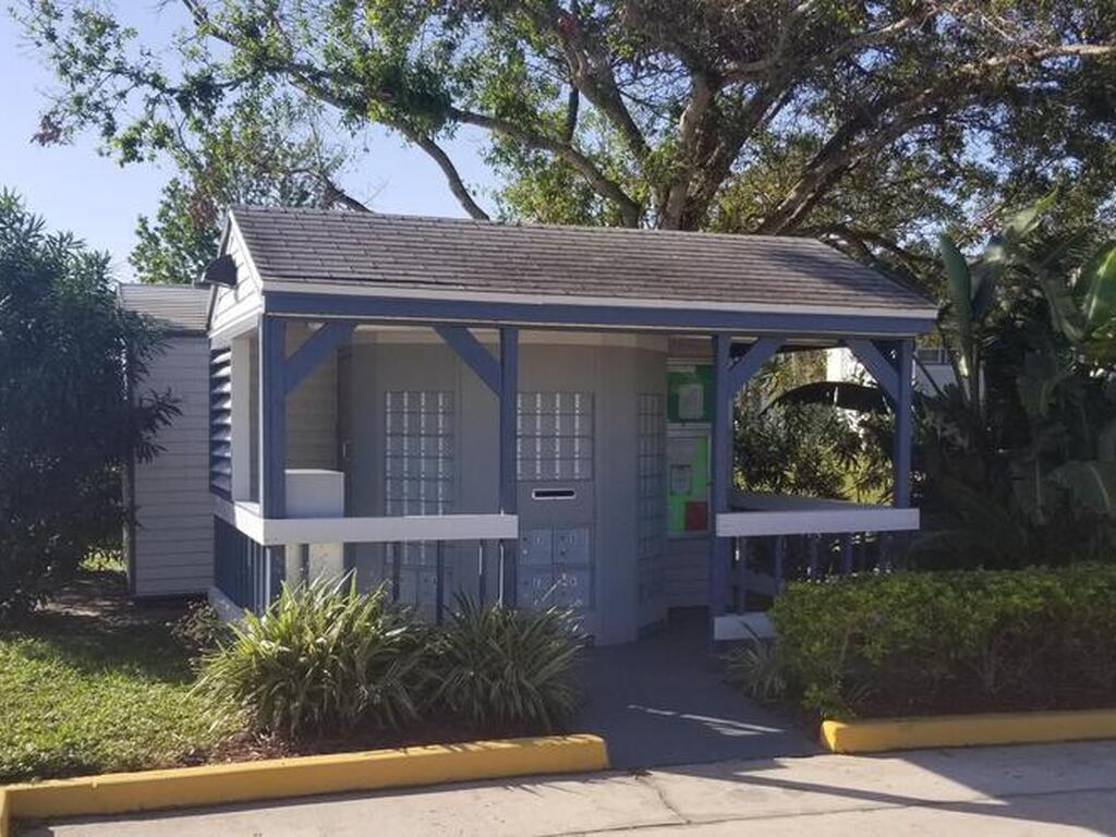 4948 Lake Waterford Way, Melbourne, FL 32901
