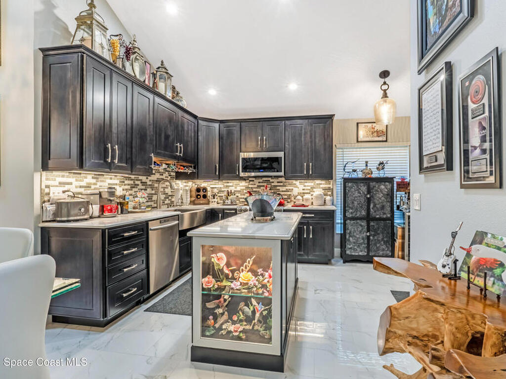 2315 Early Dawn Circle, Melbourne, FL 32935