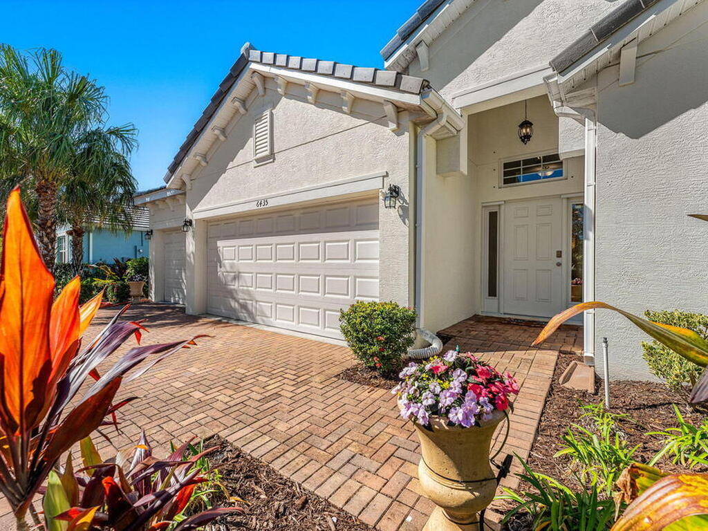 6435 Monserrat Drive, Vero Beach, FL 32967