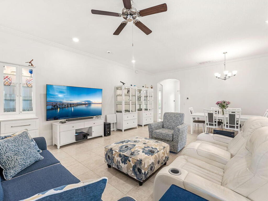 6435 Monserrat Drive, Vero Beach, FL 32967