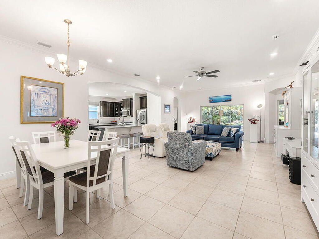 6435 Monserrat Drive, Vero Beach, FL 32967