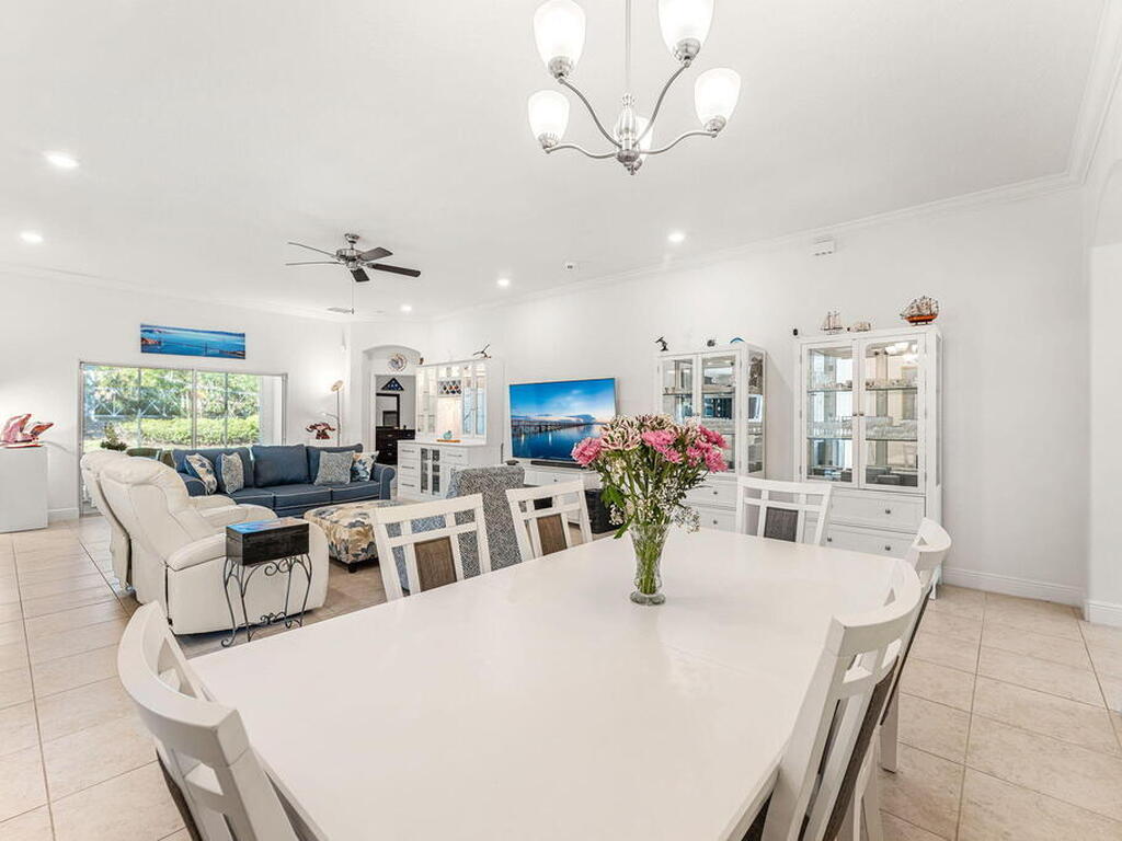 6435 Monserrat Drive, Vero Beach, FL 32967