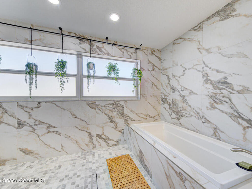 30 Westview Lane, Cocoa Beach, FL 32931