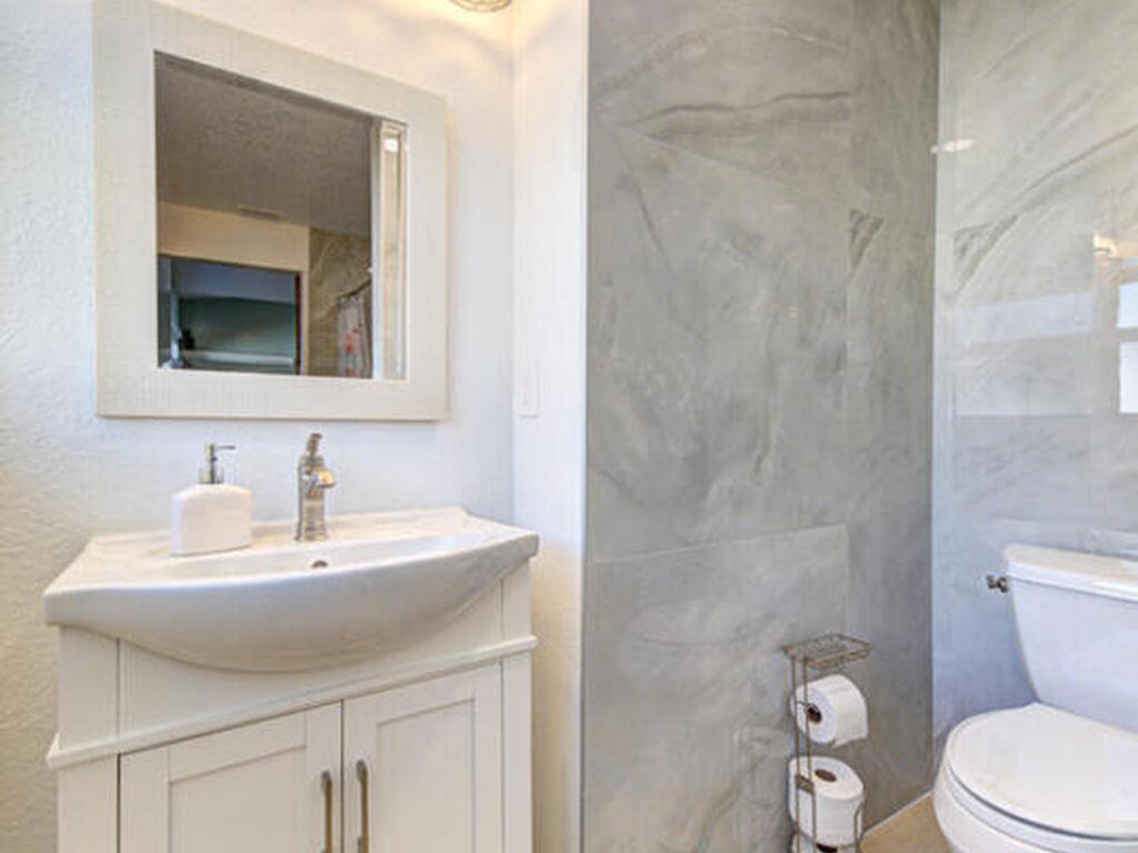 30 Westview Lane, Cocoa Beach, FL 32931