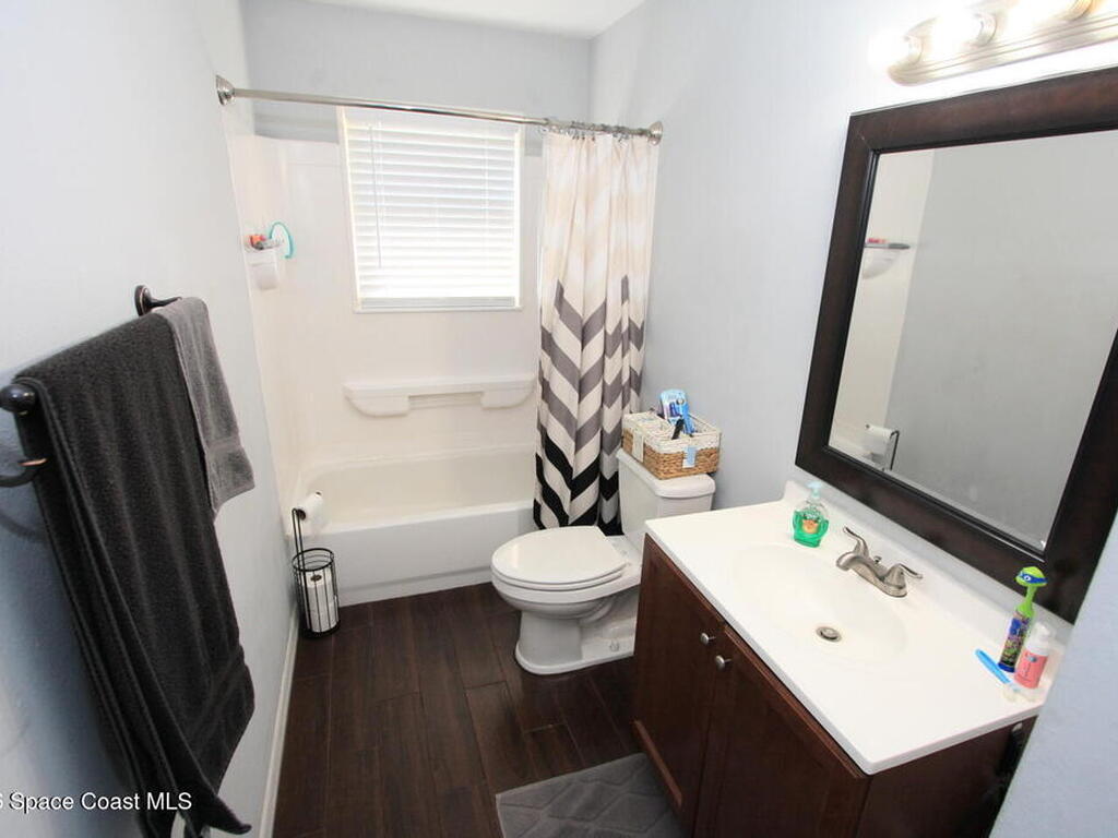 8205 93rd Avenue, Vero Beach, FL 32967