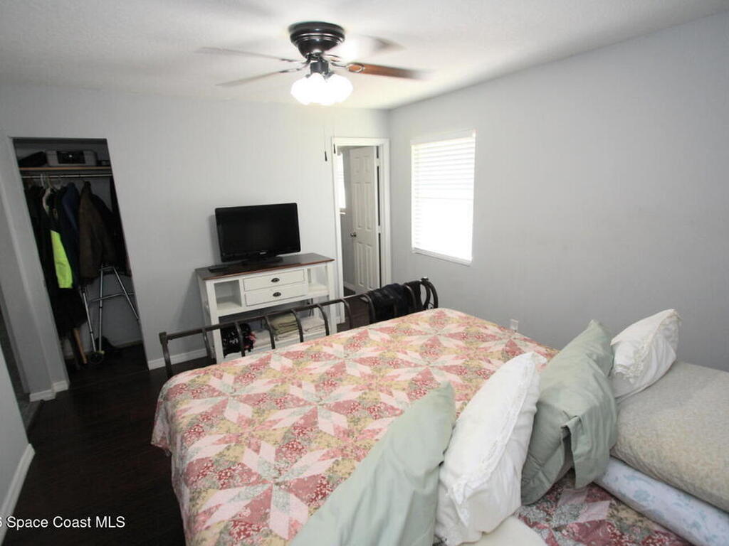 8205 93rd Avenue, Vero Beach, FL 32967