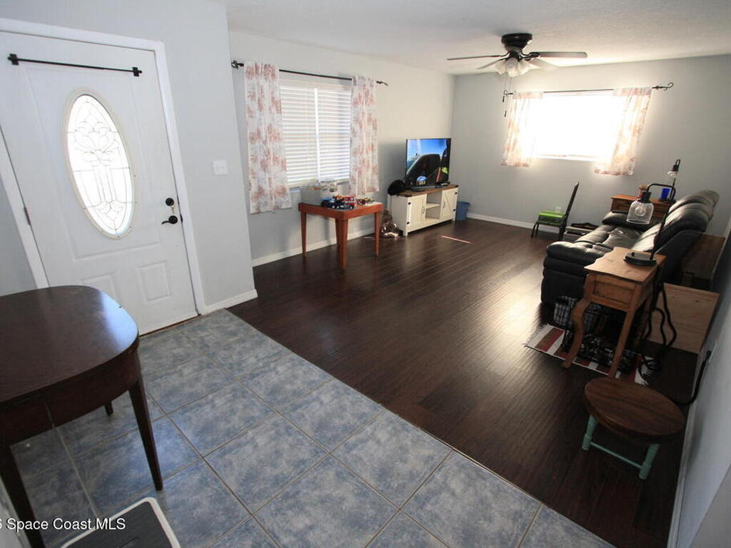 8205 93rd Avenue, Vero Beach, FL 32967