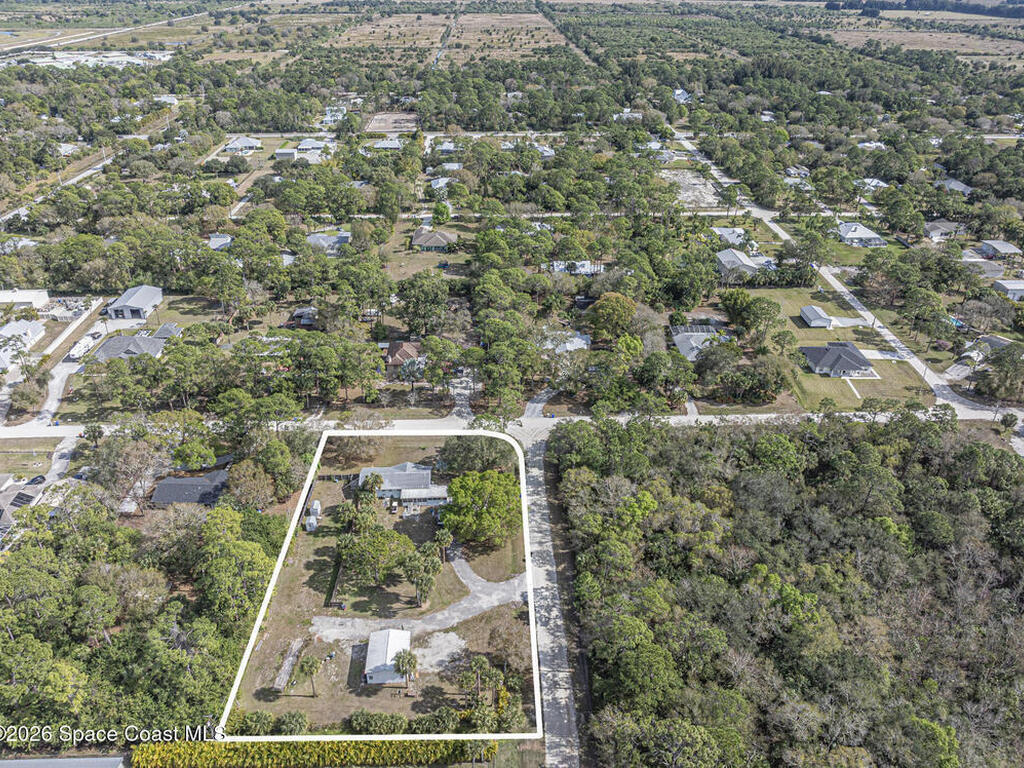 8205 93rd Avenue, Vero Beach, FL 32967
