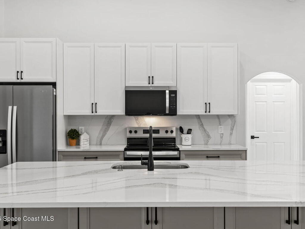 3050 Kershaw Court, Melbourne, FL 32934