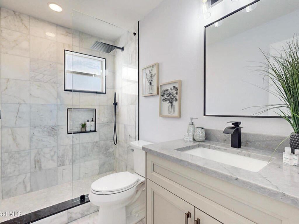 807 W Central Boulevard, Cape Canaveral, FL 32920