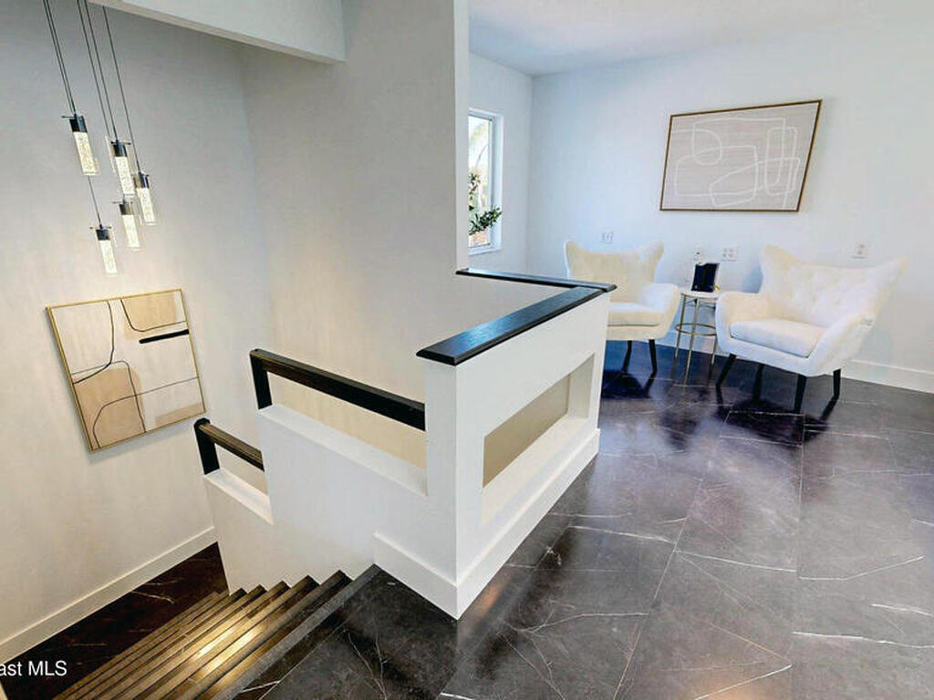 807 W Central Boulevard, Cape Canaveral, FL 32920