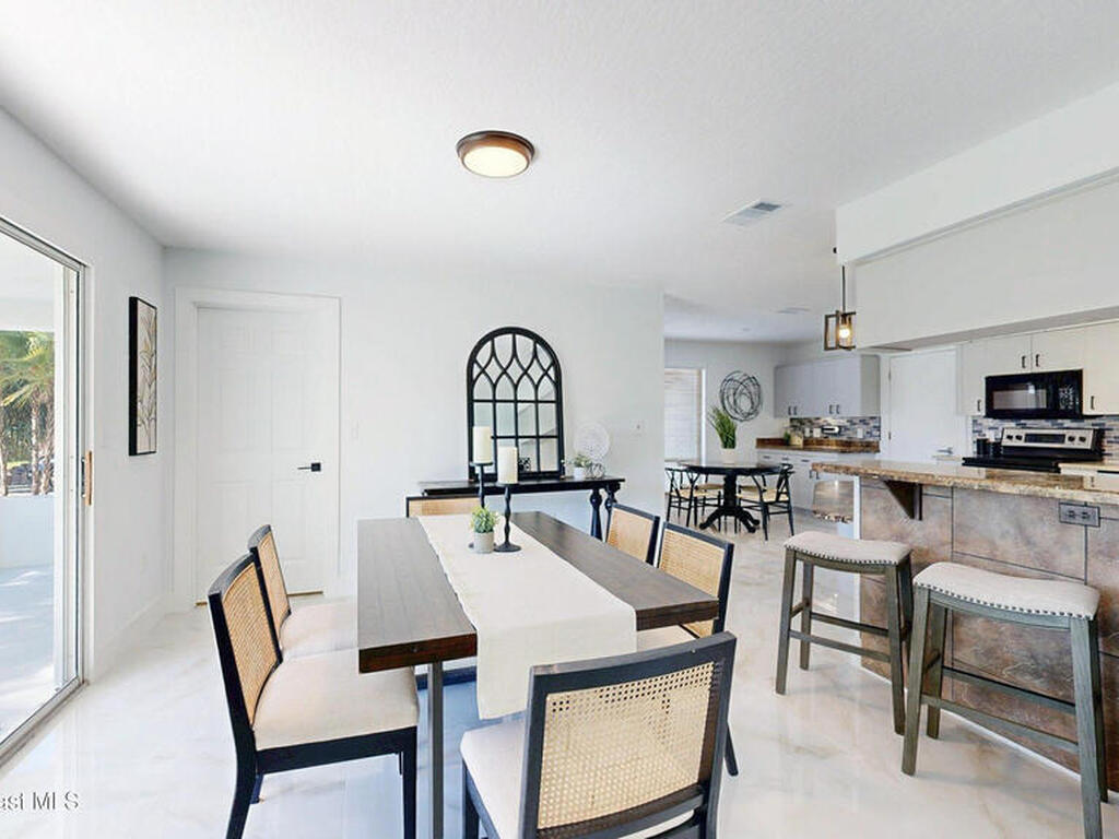 807 W Central Boulevard, Cape Canaveral, FL 32920