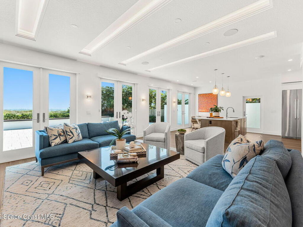 1081 S Atlantic Avenue, Cocoa Beach, FL 32931