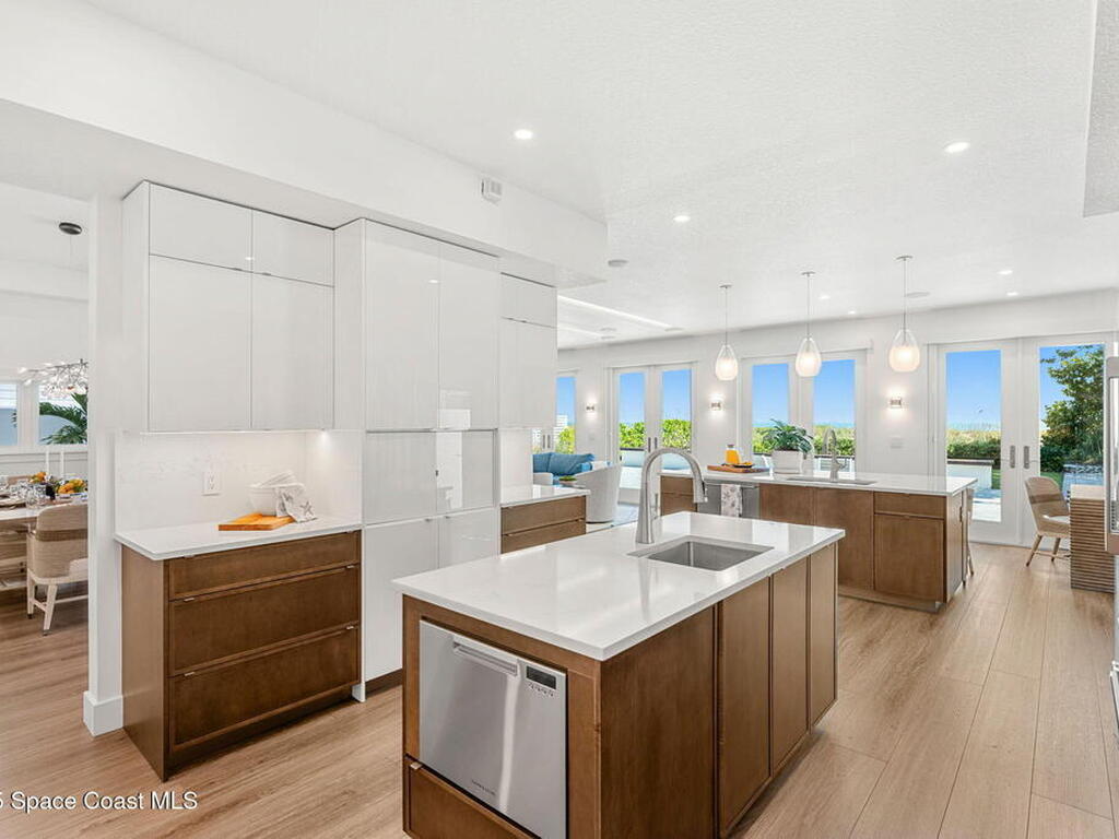 1081 S Atlantic Avenue, Cocoa Beach, FL 32931