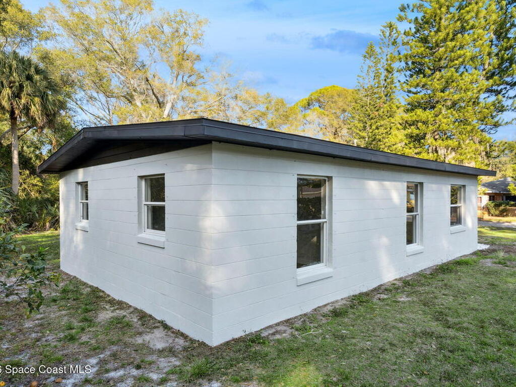 2720 Pineapple Avenue, Mims, FL 32754