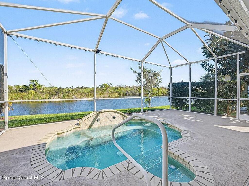 811 Glen Abbey Way, Melbourne, FL 32940
