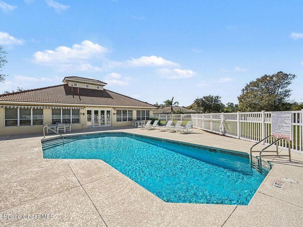 811 Glen Abbey Way, Melbourne, FL 32940