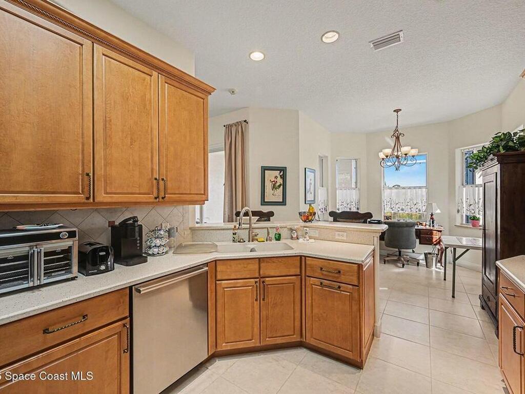 811 Glen Abbey Way, Melbourne, FL 32940