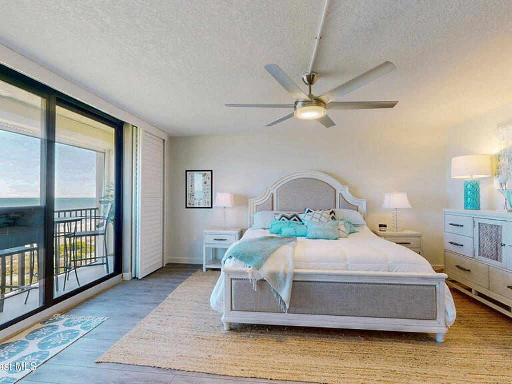 2815 S Atlantic Avenue, Cocoa Beach, FL 32931