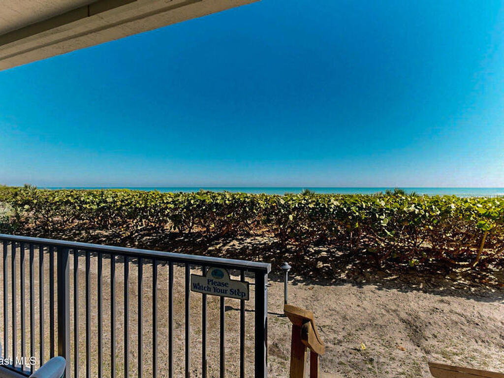 2815 S Atlantic Avenue, Cocoa Beach, FL 32931