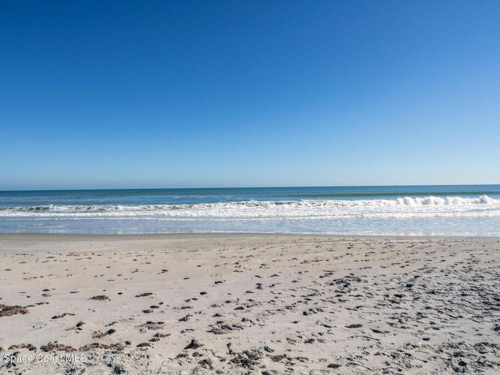2815 S Atlantic Avenue, Cocoa Beach, FL 32931
