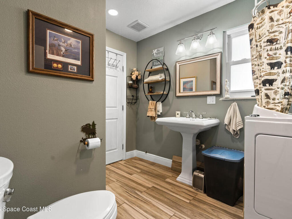 1985 Flashy Lane, Malabar, FL 32950