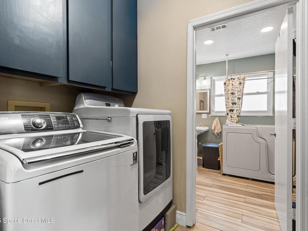 1985 Flashy Lane, Malabar, FL 32950