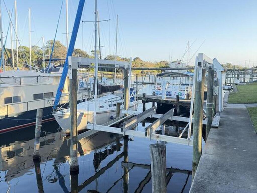 911 N Harbor City Boulevard, Melbourne, FL 32935