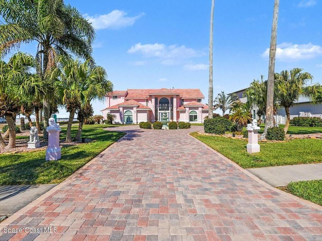 157 Saint Croix Avenue, Cocoa Beach, FL 32931