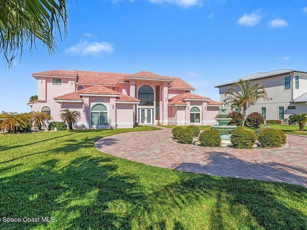 157 Saint Croix Avenue, Cocoa Beach, FL 32931