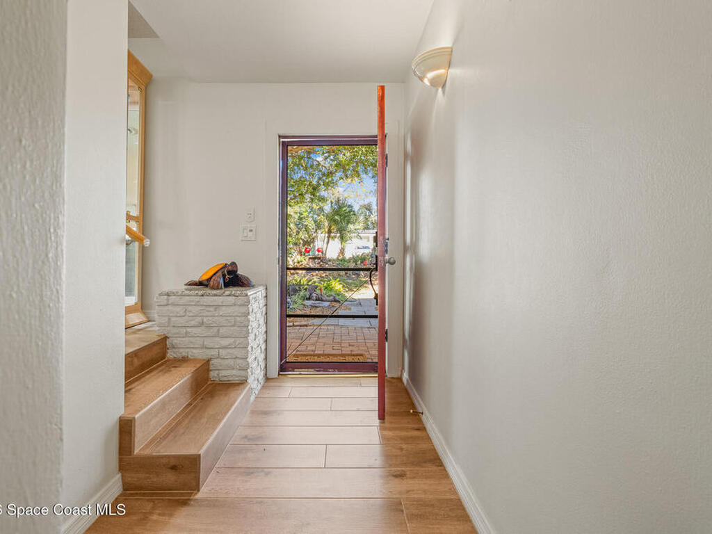 1210 Sun Circle, Melbourne, FL 32935