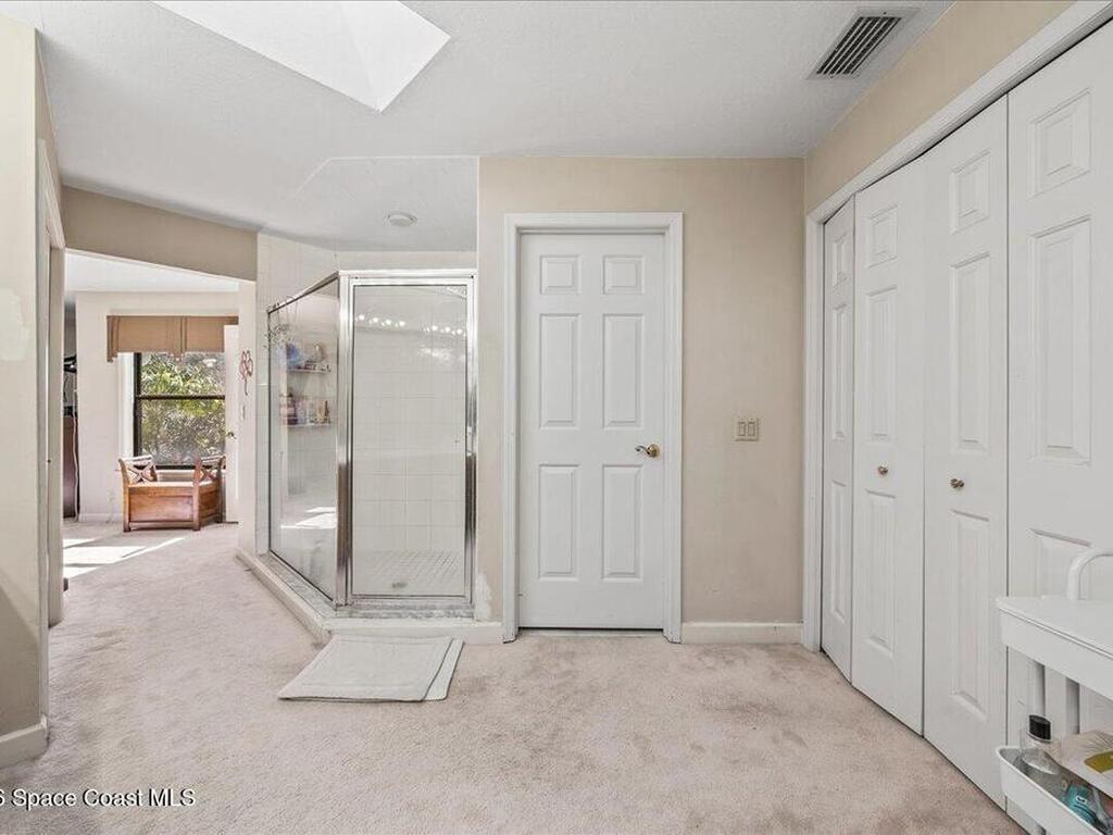 594 Hummingbird Drive, Indialantic, FL 32903