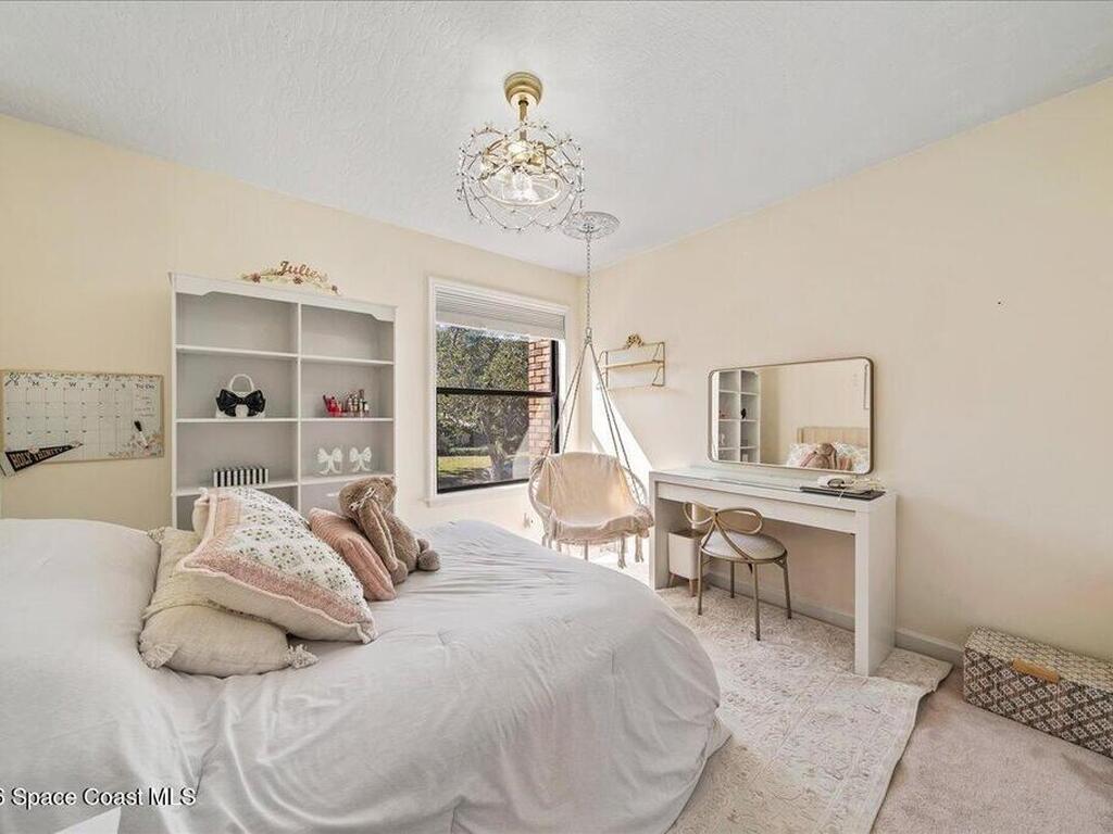 594 Hummingbird Drive, Indialantic, FL 32903