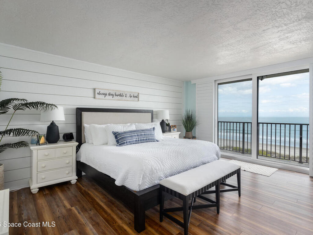 2815 S Atlantic Avenue, Cocoa Beach, FL 32931