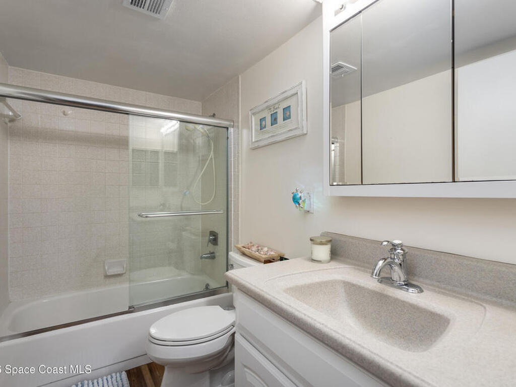 2815 S Atlantic Avenue, Cocoa Beach, FL 32931