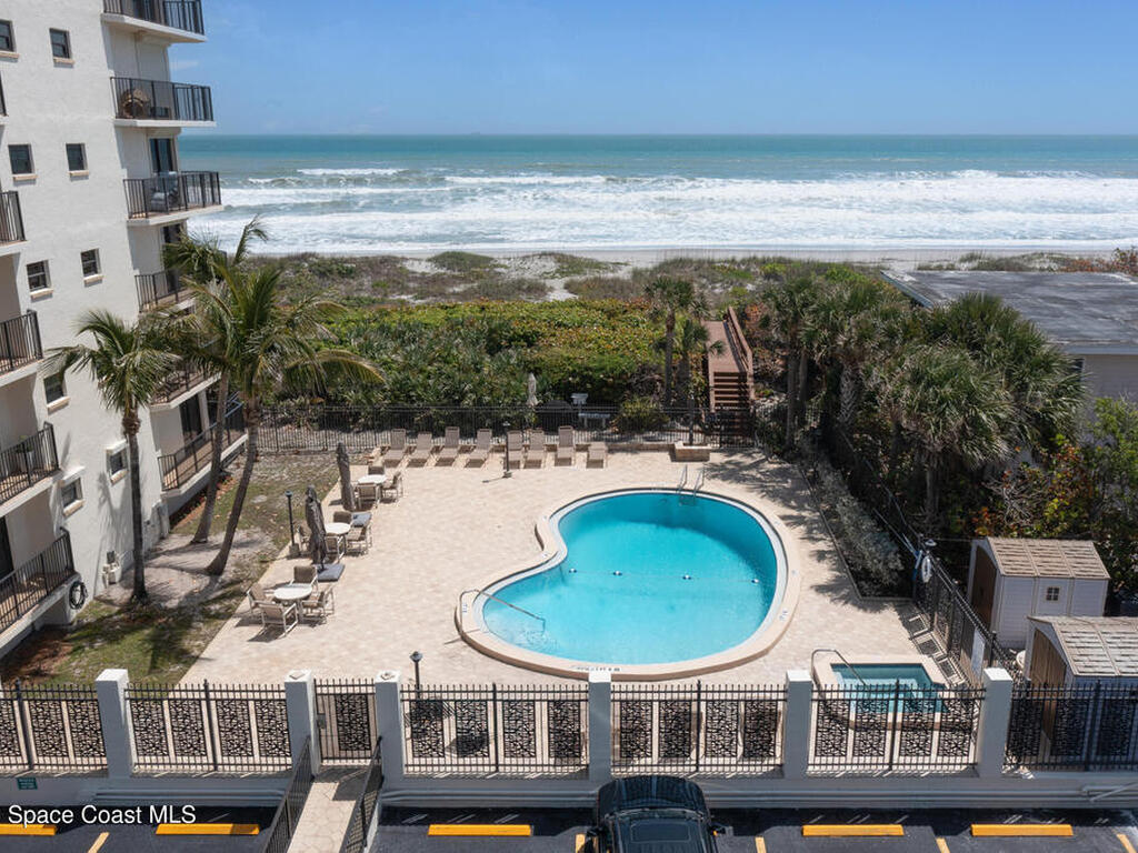 2815 S Atlantic Avenue, Cocoa Beach, FL 32931