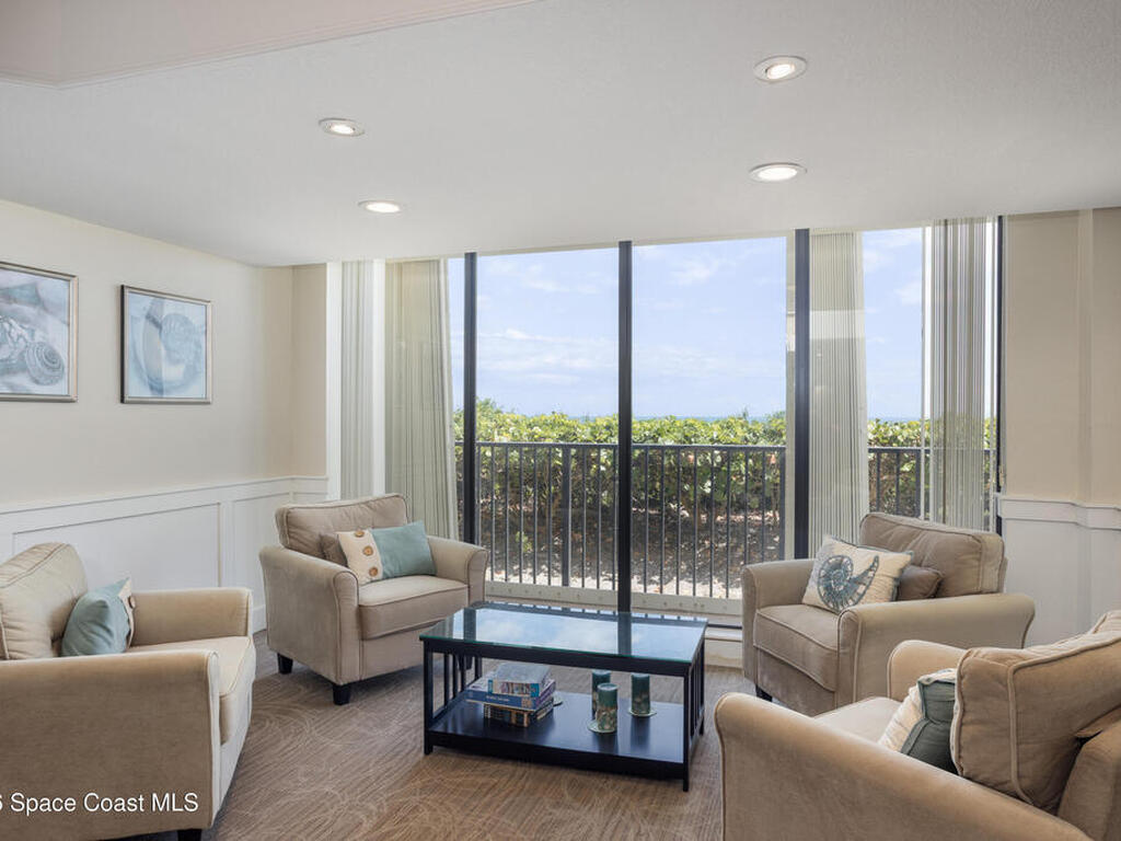 2815 S Atlantic Avenue, Cocoa Beach, FL 32931