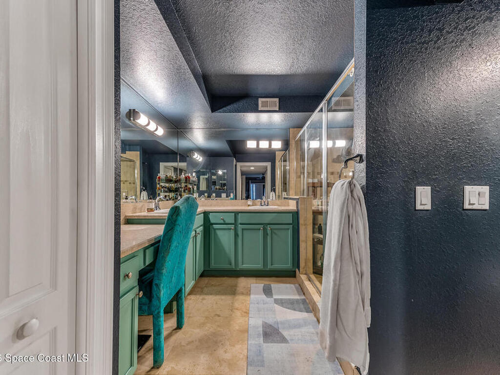 121 Lancha Circle, Satellite Beach, FL 32937