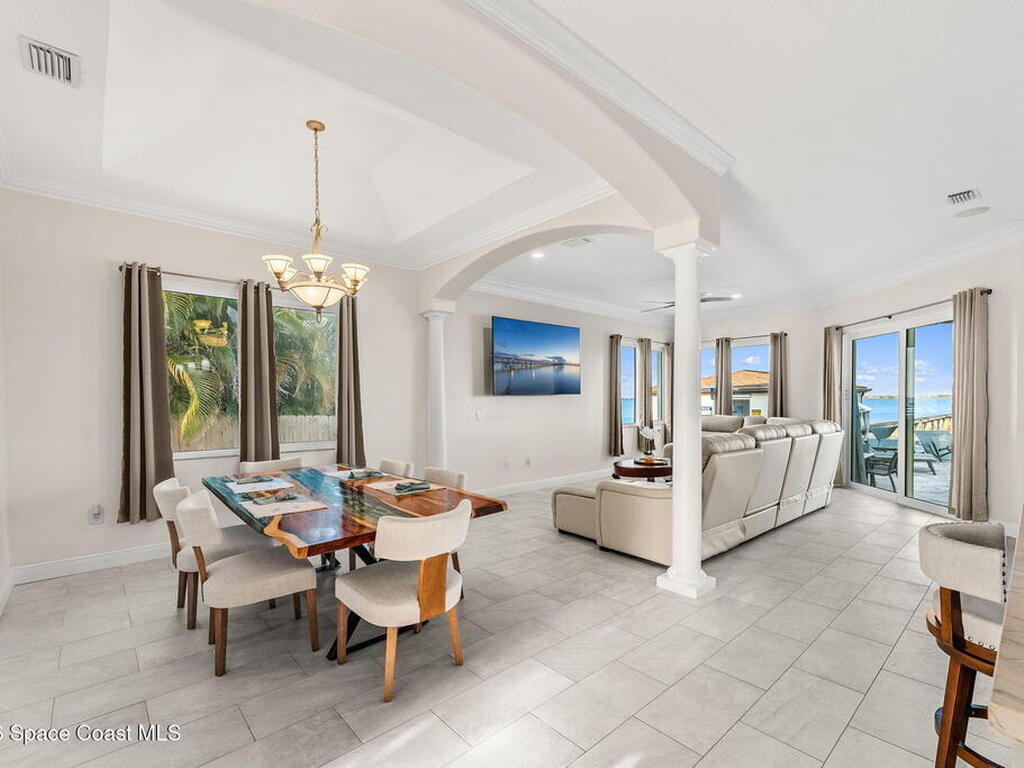 2189 Pineapple Avenue, Melbourne, FL 32935