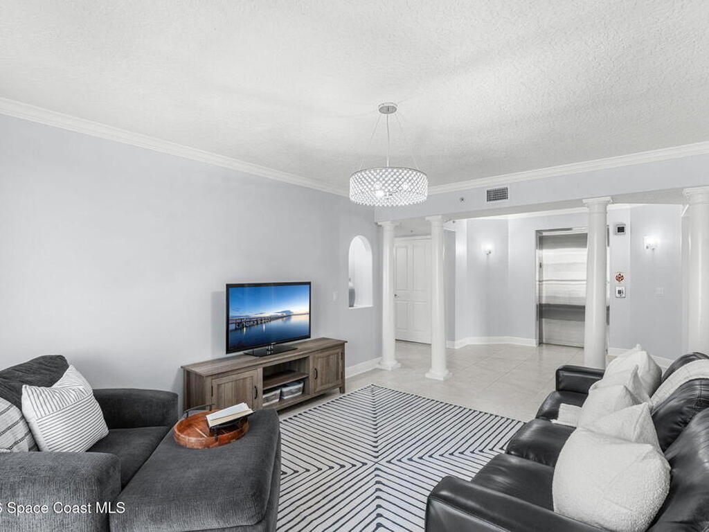 1095 Highway A1a, Satellite Beach, FL 32937