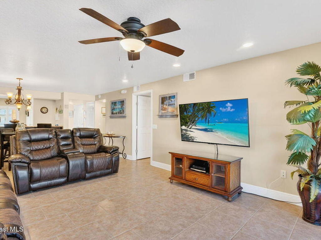 1050 N Atlantic Avenue, Cocoa Beach, FL 32931